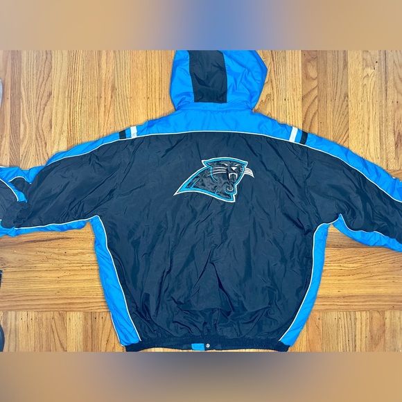 NFL Carolina Panthers puffer jacket - Picture 6 of 8